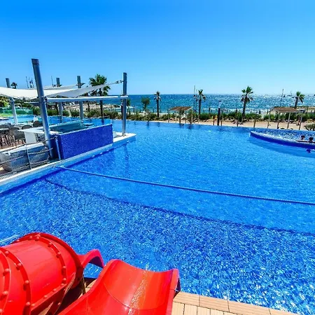 En Sea Senses Freya Apartment